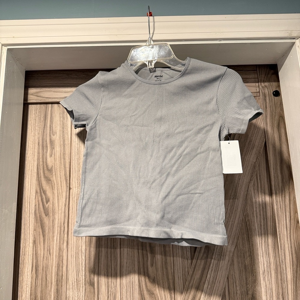 Abound ribbed cropped short sleeve top